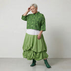 Kastige Kurzjacke aus leichter Baumwollpopeline im zeitlosen Lagenlook mit Batikmuster, Smaragdgrün