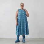 Luftiges Ballon Kleid aus feiner Baumwolle im ausgefallenen Lagenlook mit Batikmuster, Aquablau
