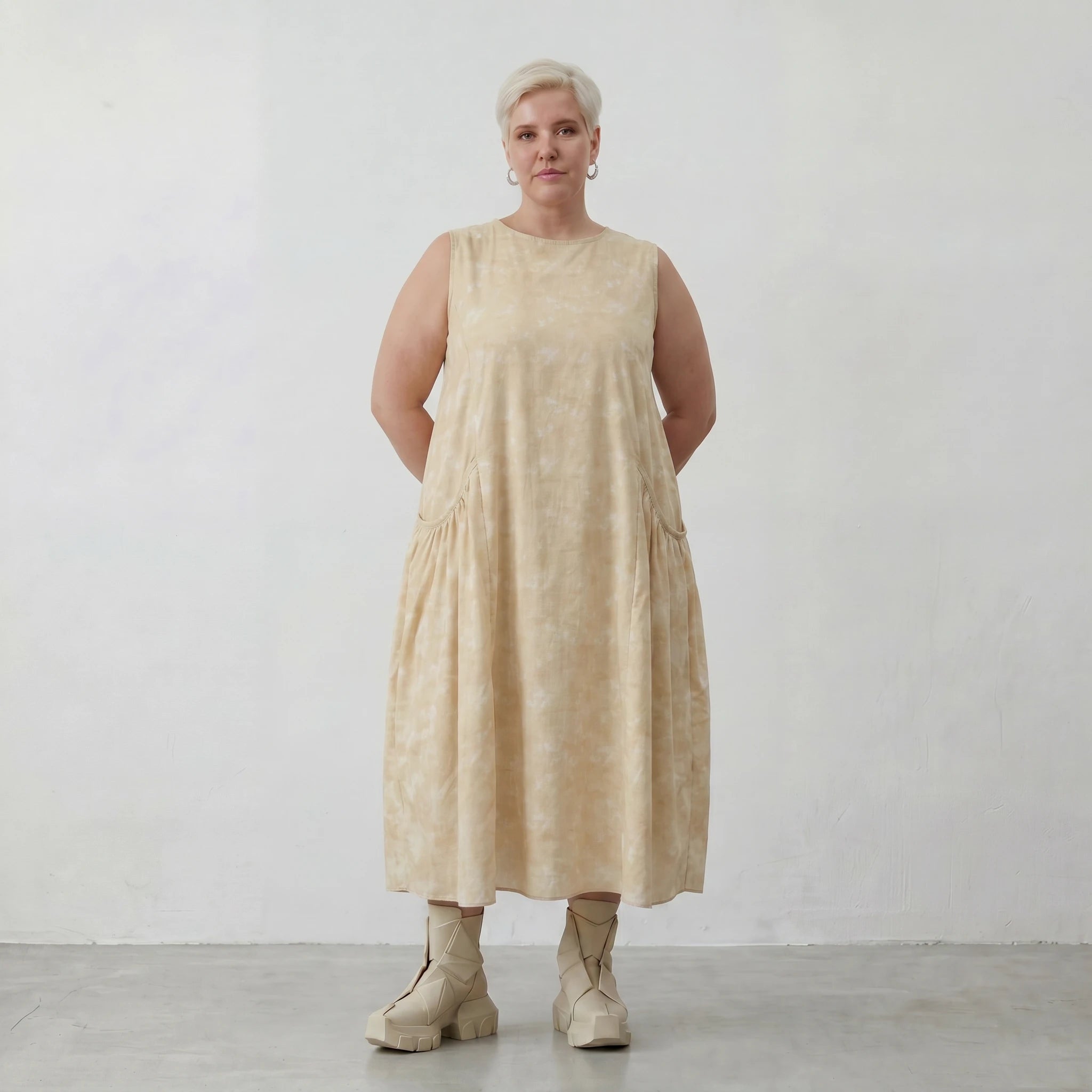 Luftiges Ballonkleid aus reiner Baumwolle im angesagten Lagenlook mit Batik Akzent, Vanille