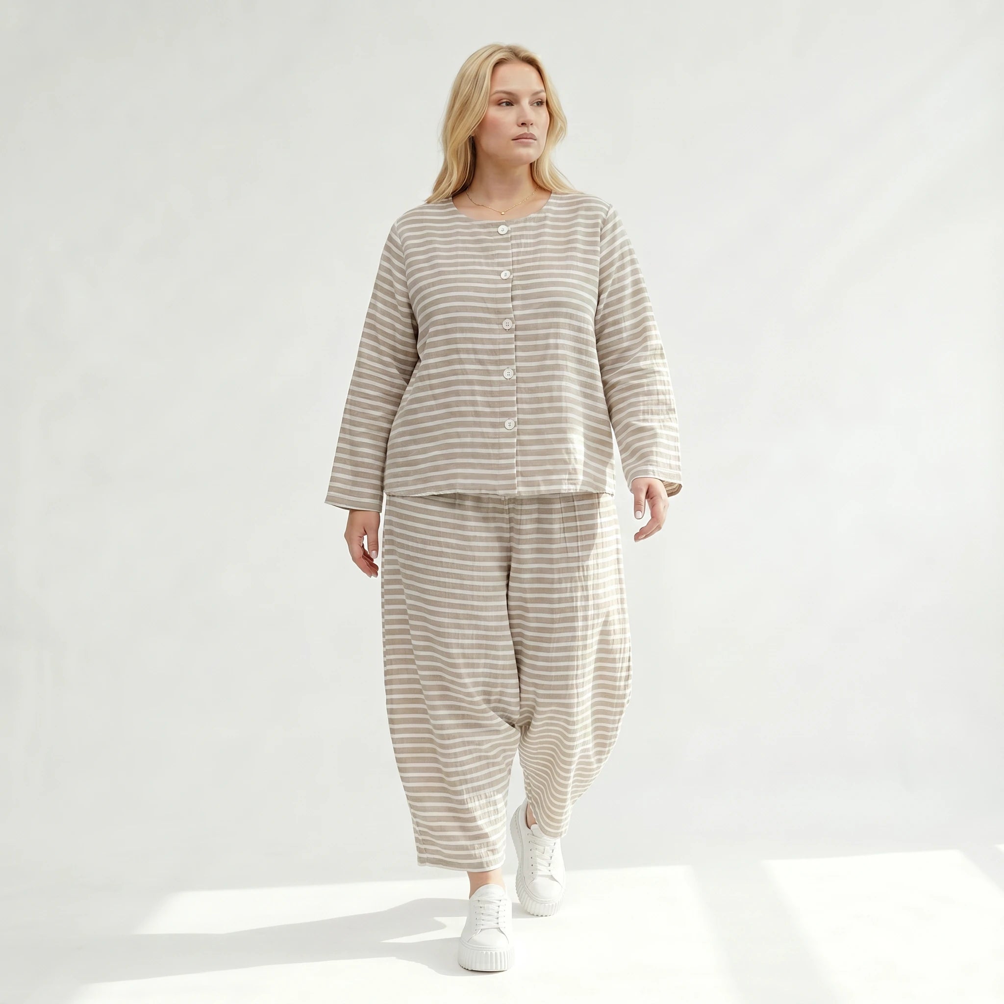 Luftig leichte Oversize Jacke im ausgefallenen Lagenlook mit zeitlosen Streifen, Sand/Weiß