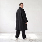 Schwarzer Oversize Mantel fliessend elastisch zeitlos leger sommerlich fuer Lagenlook