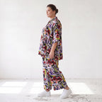 Zeitlose Oversize Viskosebluse in Schwarz Oliv Lila leger Lagenlook modern Hemdkragen