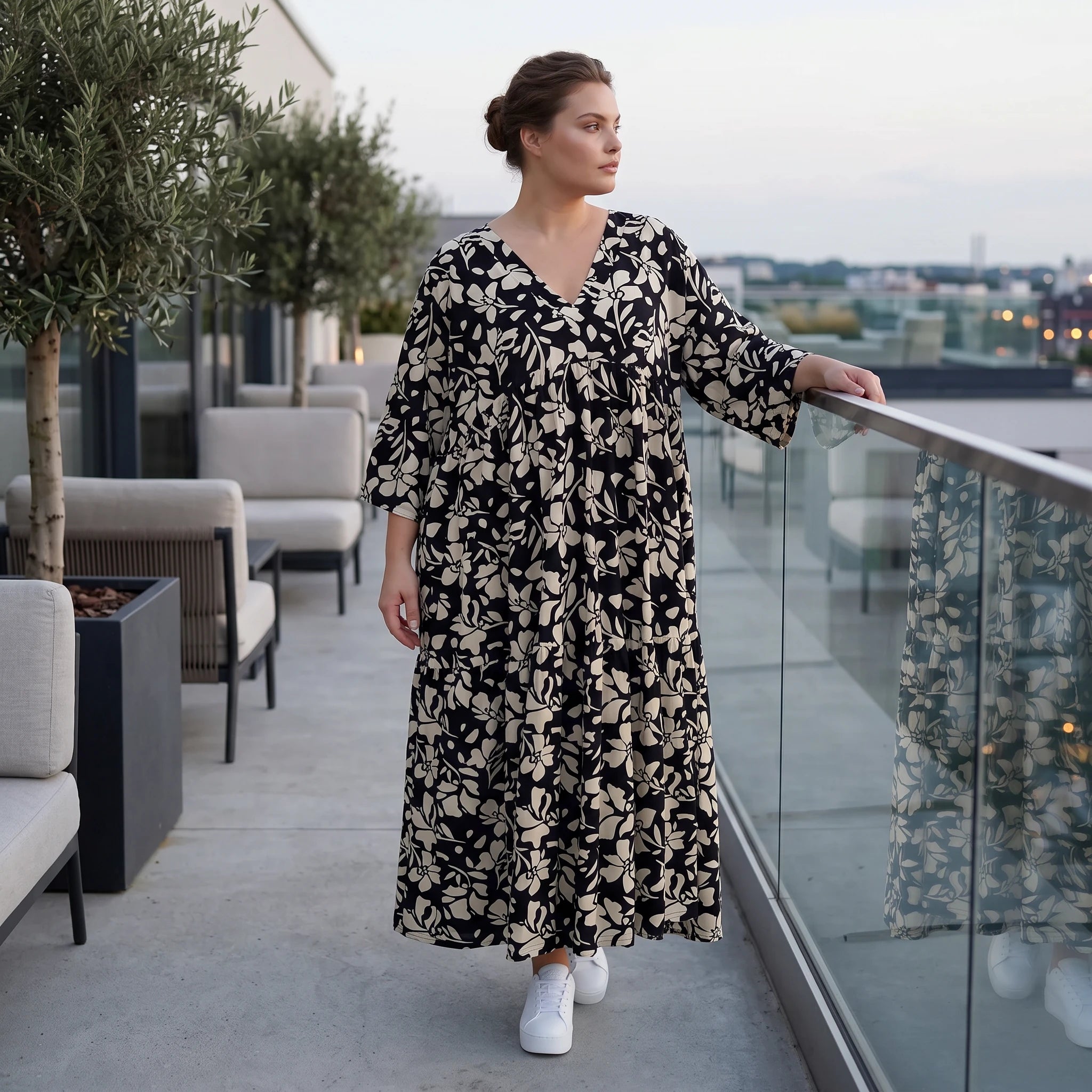 Damen Kleid Lagenlook Viskose Schwarz/Ecru, A-Form, V-Ausschnitt, Oversize große Größen – AKH Fashion