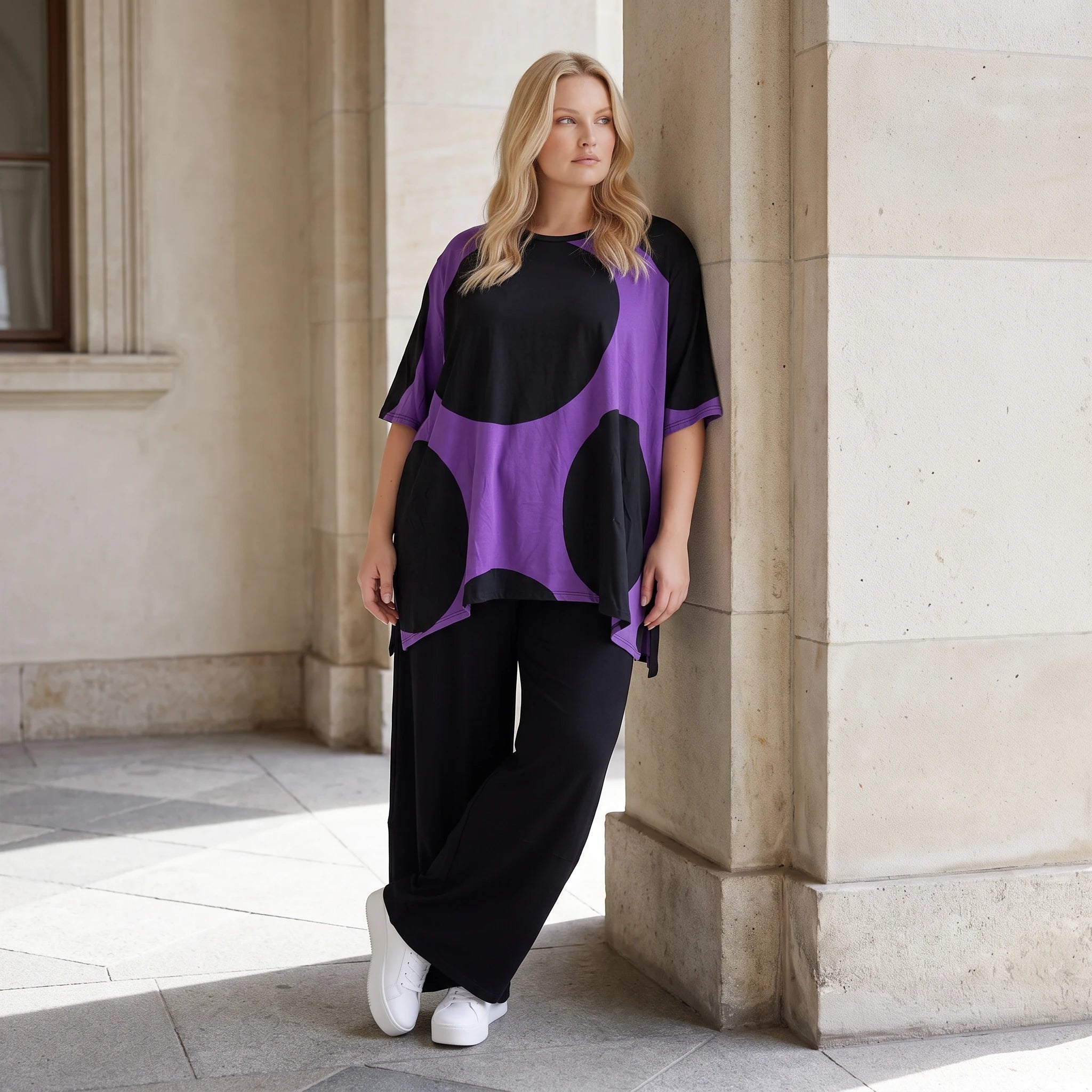 Damen Shirt Lagenlook Baumwolle Lila/Schwarz, A-Linie, Kurzarm, Seitenschlitze, Oversize große Größen – Funky Diva