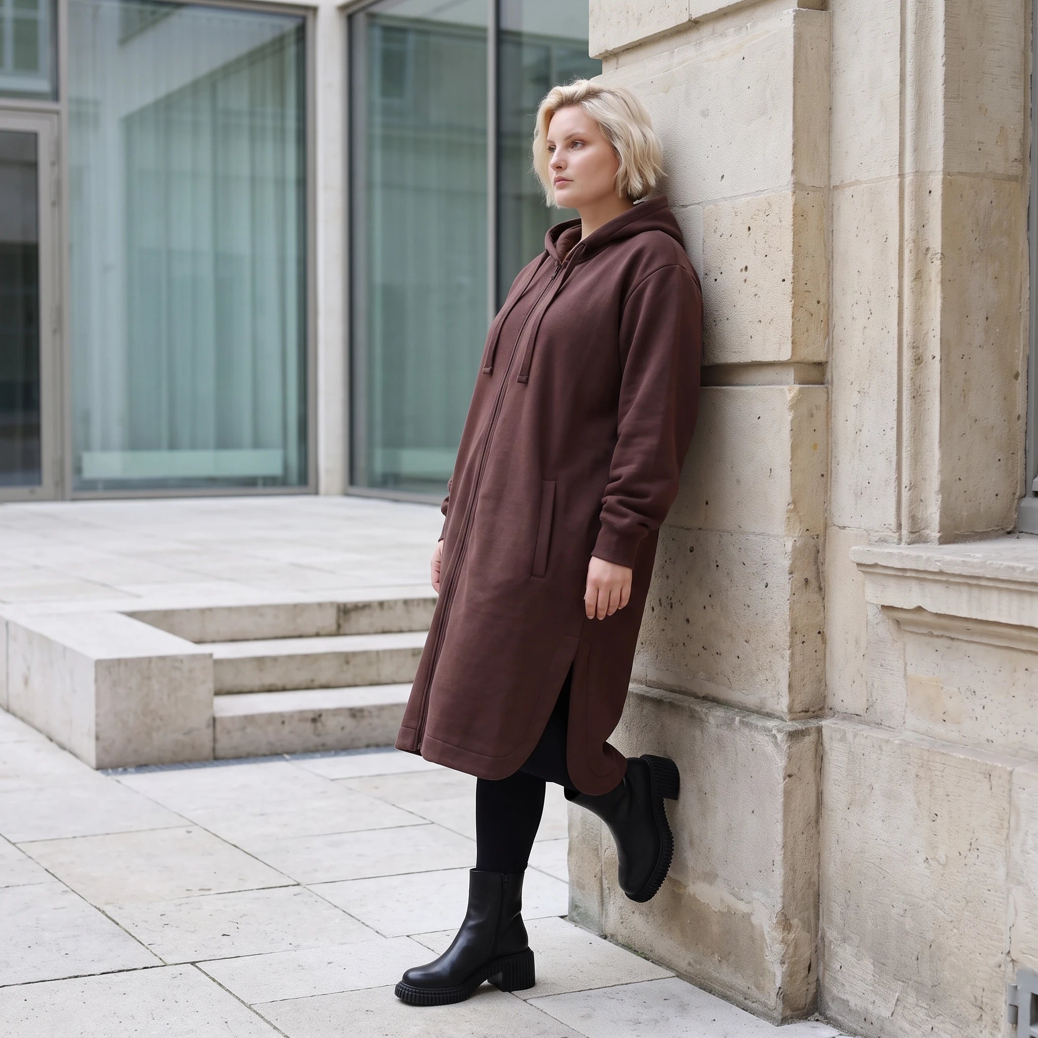 Kapuzenjacke in Schokobraun aus Baumwolle mit geradem Schnitt aus weichem French Terry