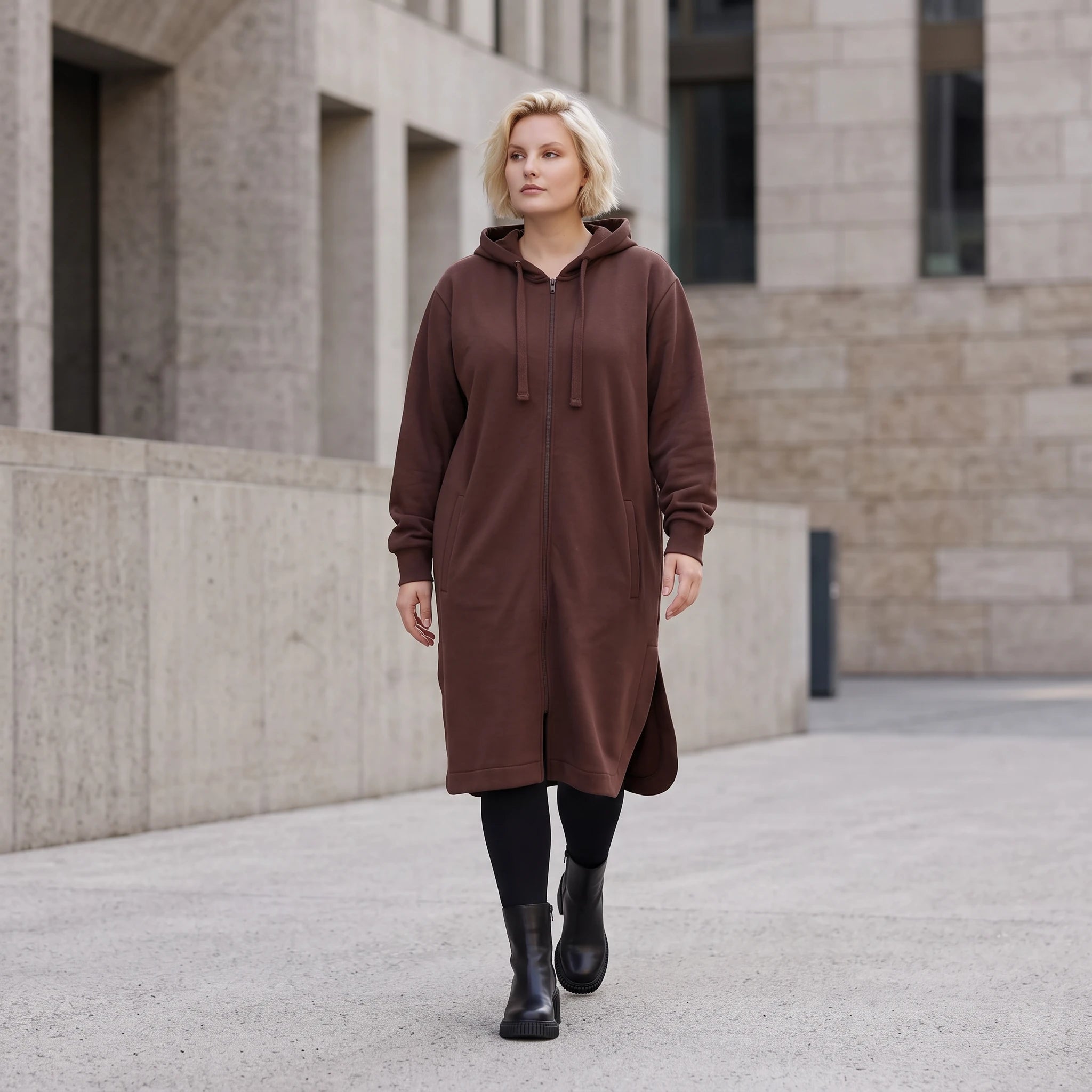 Kapuzenjacke in Schokobraun aus Baumwolle mit geradem Schnitt aus weichem French Terry