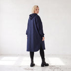 Dunkelblaue Kapuzenjacke aus Baumwolle mit Reissverschluss Seitentaschen und Kapuze