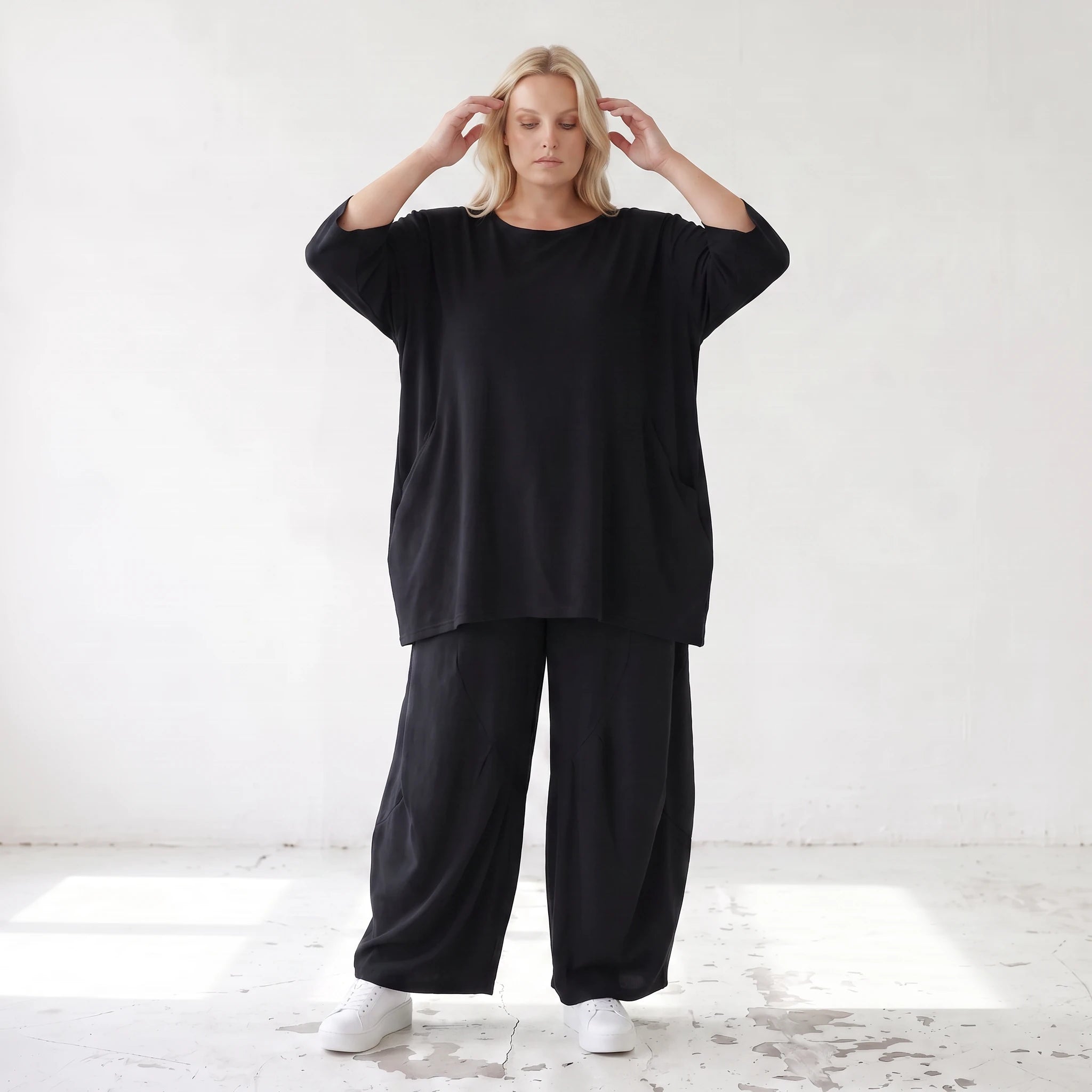 Damen Hose Lagenlook Lyocell Schwarz, Ballonschnitt, Oversize große Größen – AKH Premium
