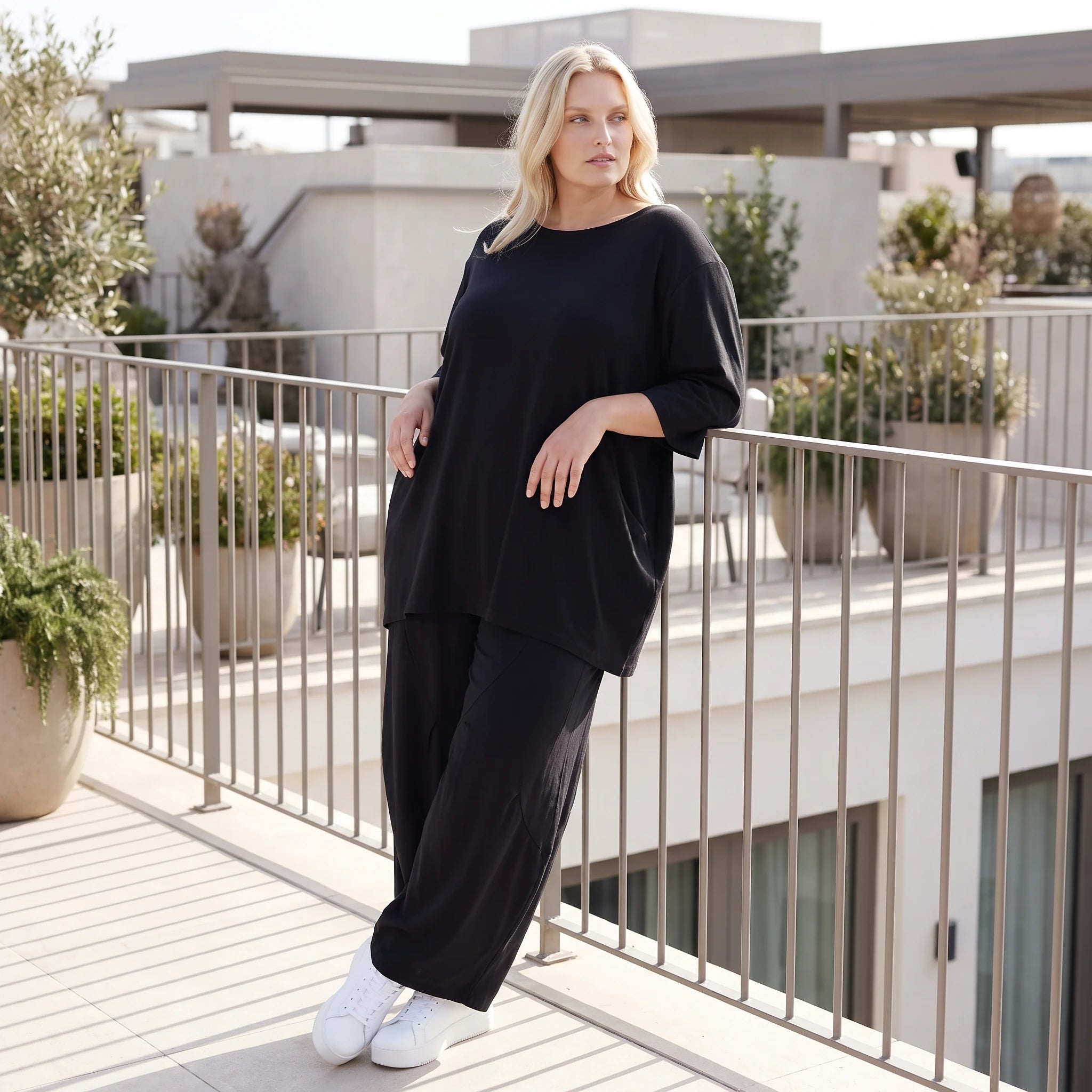 Damen Hose Lagenlook Lyocell Schwarz, Ballonschnitt, Oversize große Größen – AKH Premium