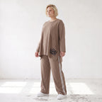 Longsleeve in Taupe aus French Terry mit Grafikprint und A-Linie im lässigen Streetstyle