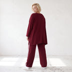 Bordeaux Langarmshirt in A-Linie aus French Terry mit Außennähten und Grafikprintdetail