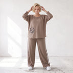 Sweatshirt aus French Terry mit Smileyprint und asymmetrischer Tasche in gerundeter Form