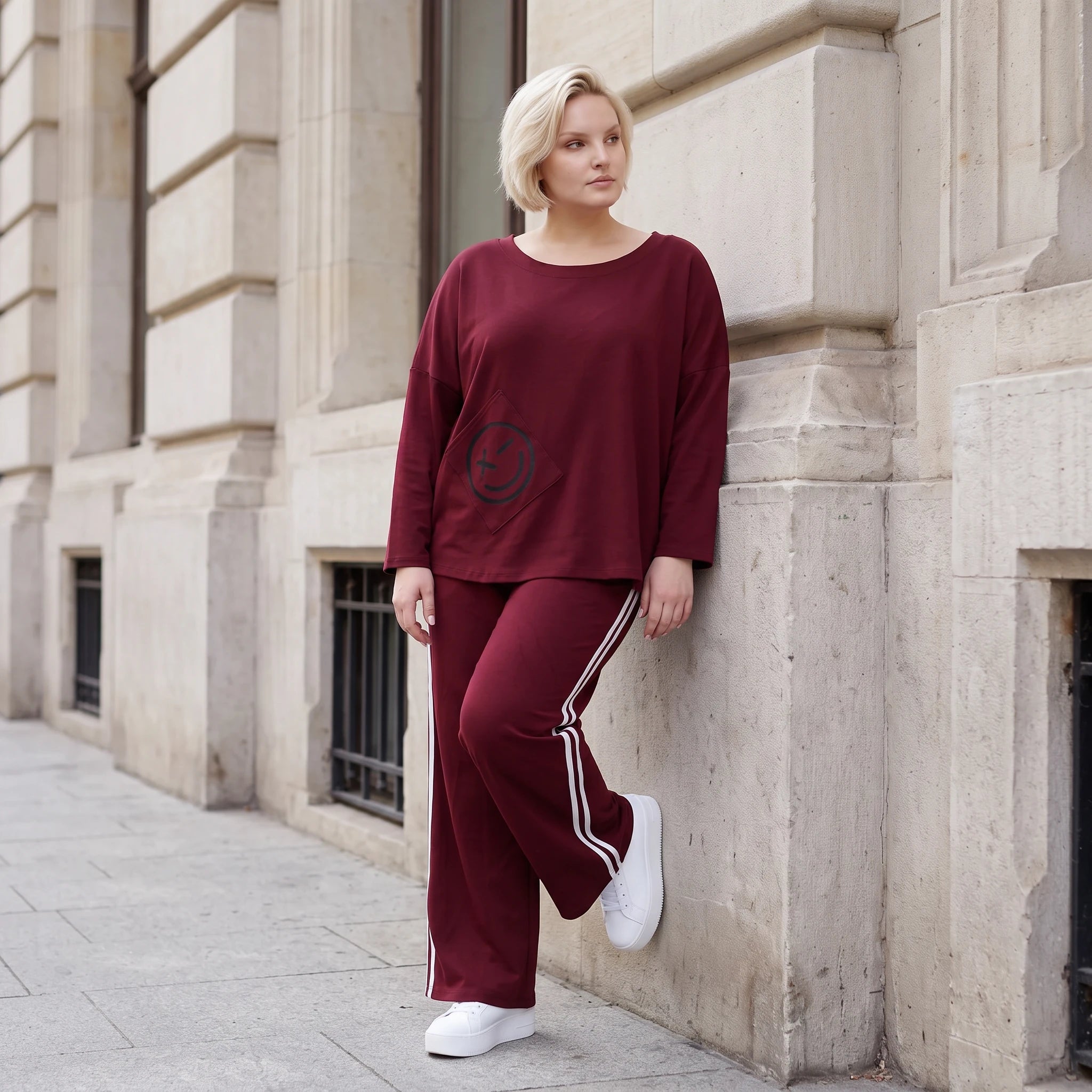 French-Terry Shirt mit Smiley-Print asymmetrischer Tasche 7/8-Arm und Rundhals locker