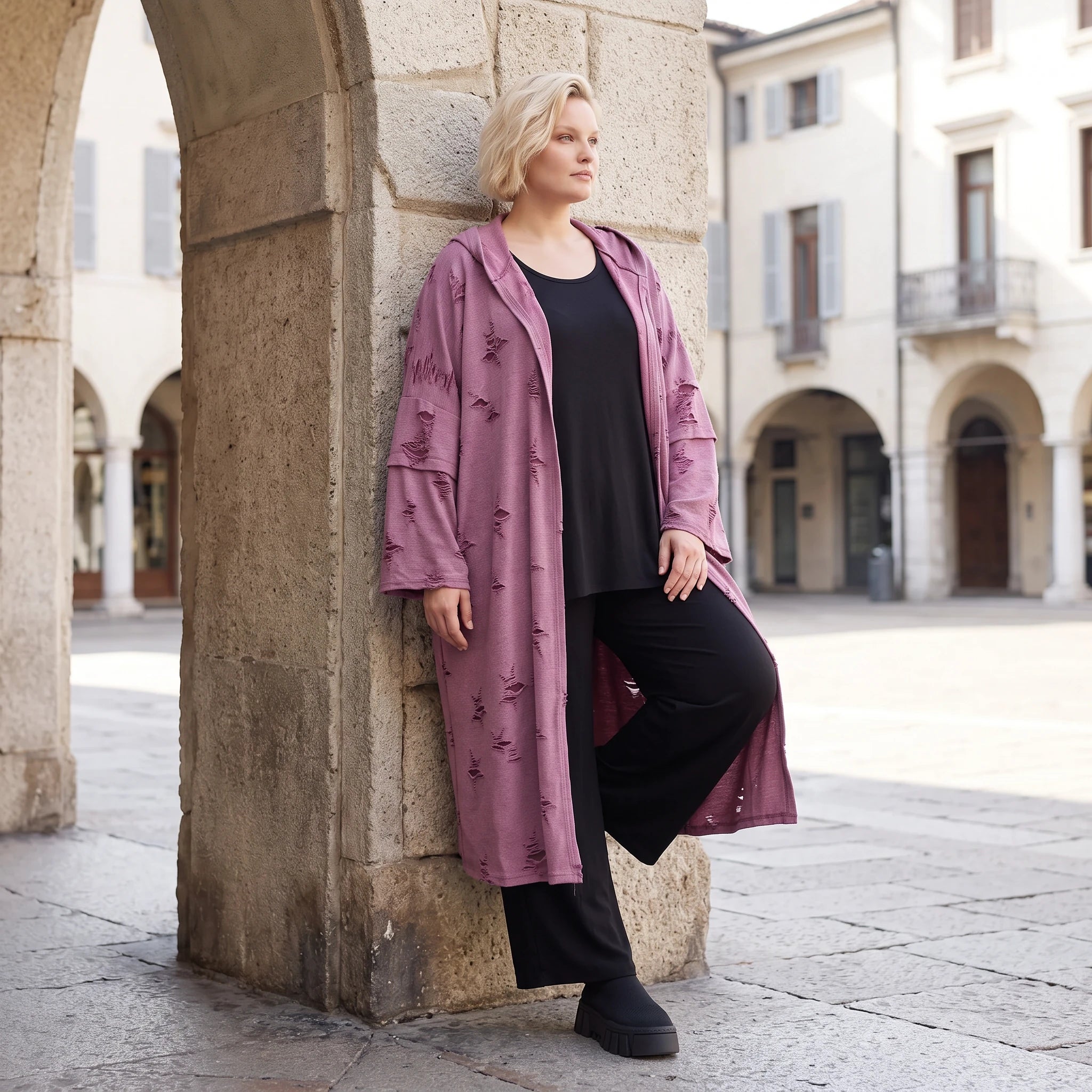 Offener Kapuzencardigan in Weinrot weich leicht und gerade geschnitten für Winterlooks