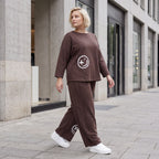 Ballonhose in Espresso aus French Terry mit Smiley Druck und Biesennähten bequem weich