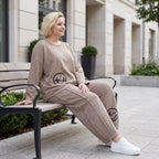Taupe Ballonhose aus weichem French Terry mit Smileymuster Biesennähten und Dehnbund
