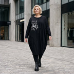 Kleid in OldBlack aus weichem French Terry in Ballonform mit Rundhalsausschnitt Langarm