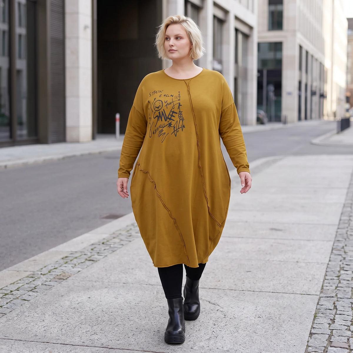 French Terry Kleid in OldCamel mit Elasthan in Ballonform locker weich Made in Italy
