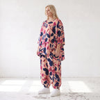 Satinshirt in Rose/Blau/Pink mit floralem Print in A-Linie fließend und weich fallend