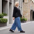 Blaue Ballonhose aus fließendem Slinkystoff mit Stretch und weitem Bein ohne Verschluss