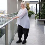 Leichtes Chiffonshirt in Weiss mit Rundhalsausschnitt 3/4-Arm und transparenter A-Linie