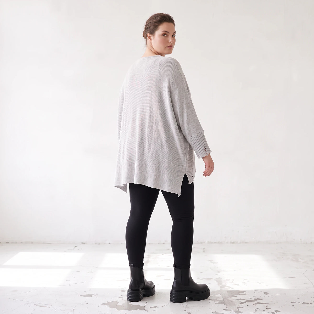 Grauer Strickpullover in A-Linie aus weichem Baumwollmix mit Stretch kuschelig warm