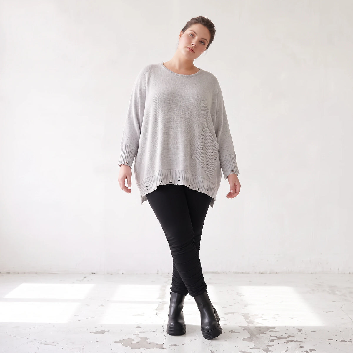 Grauer Strickpullover in A-Linie aus weichem Baumwollmix mit Stretch kuschelig warm
