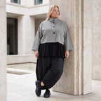 Kastige Bengalinejacke in Schwarz/Weiß mit Stehkragen und Stretch im Colorblock Look