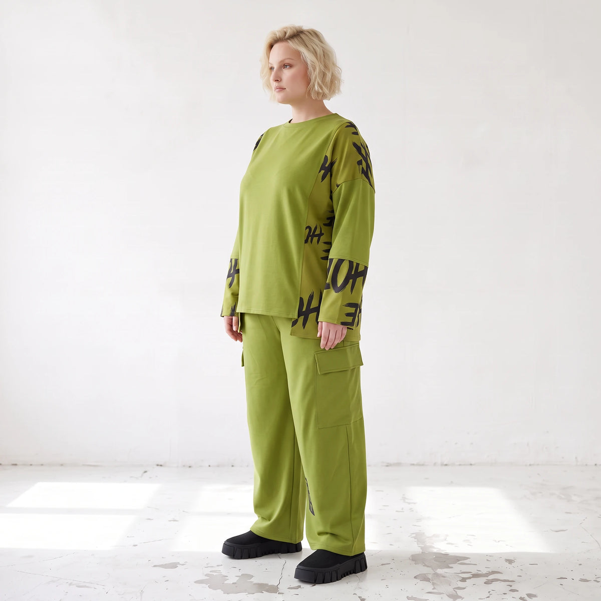 Ballonhose aus weichem Fleece in Olivgrün mit Stretch und elastischem Bund bequem lässig