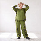 Olivgrüne Ballonhose aus Fleece mit Stretch und Schnürbund für modische Winterlooks