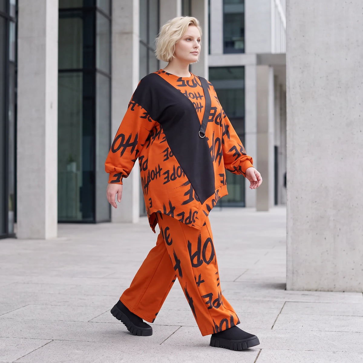 Fleeceshirt in Rost mit asymmetrischem Schnitt Zipfelsaum Stretch warm weich kuschelig