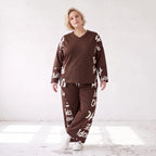 Braunes Fleeceshirt aus Stretchstoff mit V-Ausschnitt in geradem Schnitt weich und warm