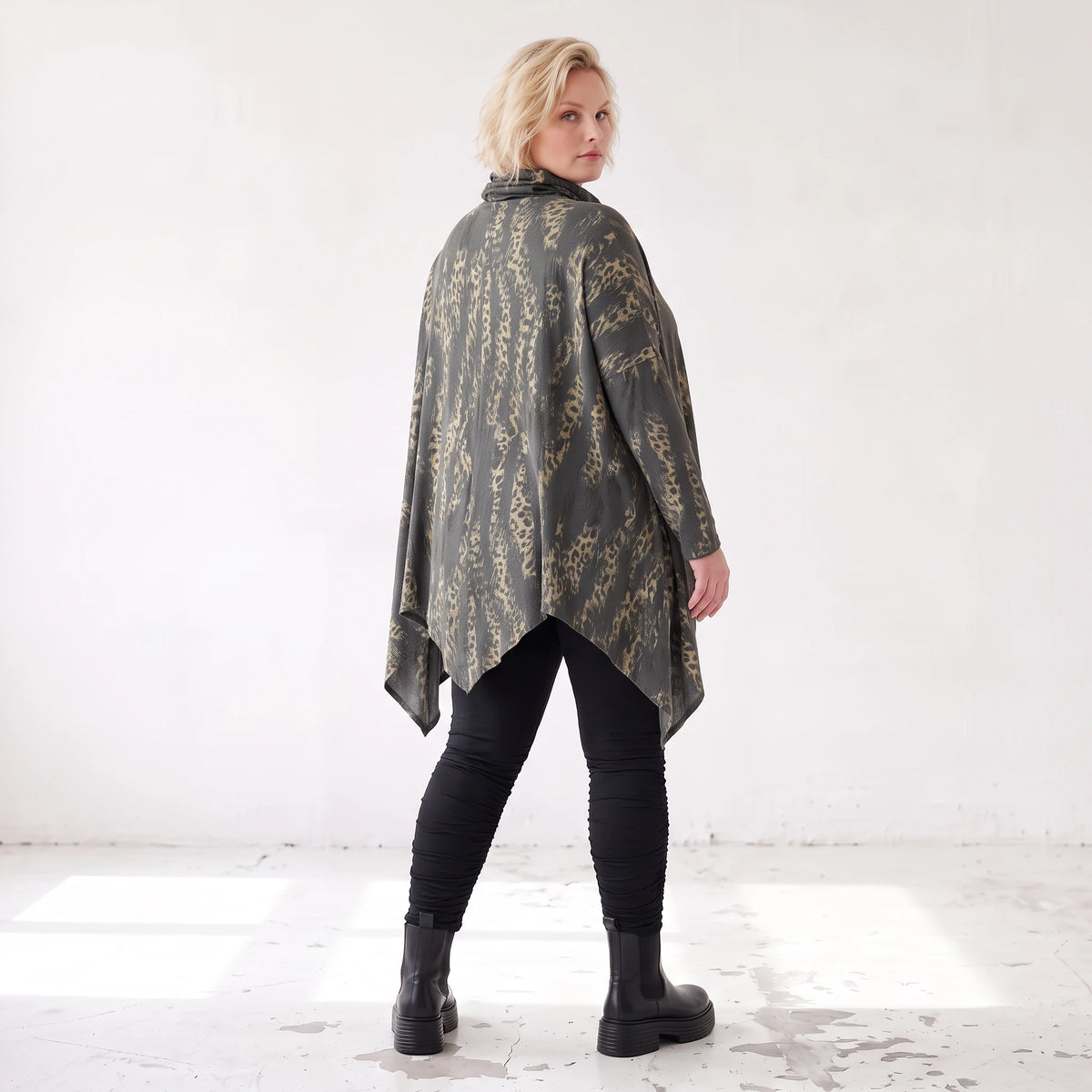 Wintershirt aus weichem Baumwolljersey mit Stretch in A-Linie Rollkragen mit Tunnelzug
