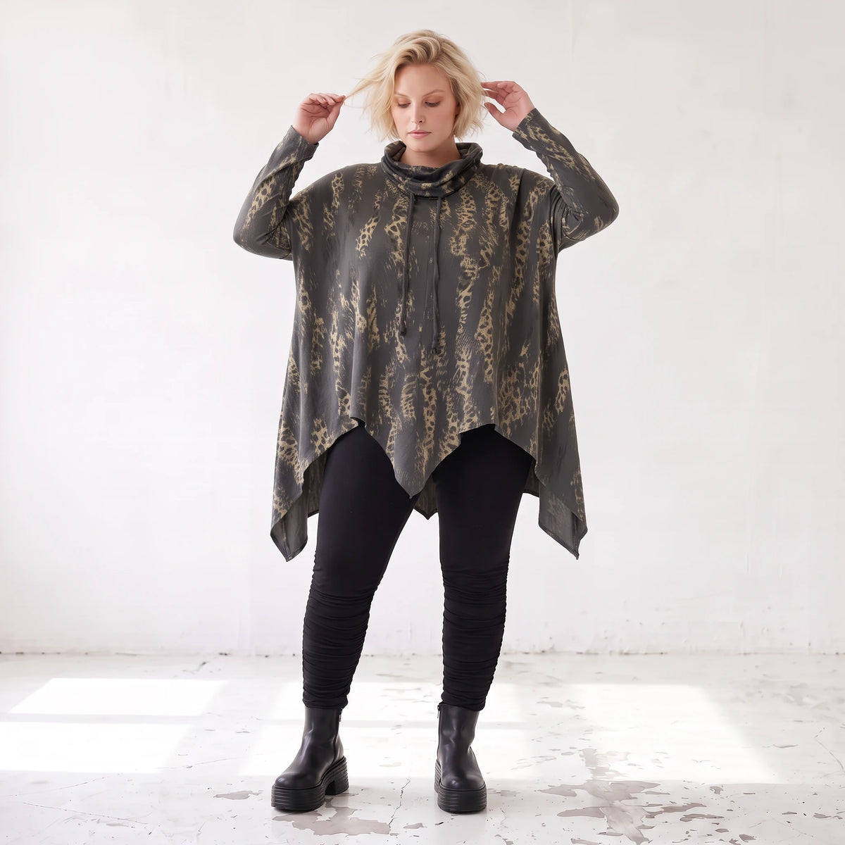 Wintershirt aus weichem Baumwolljersey mit Stretch in A-Linie Rollkragen mit Tunnelzug