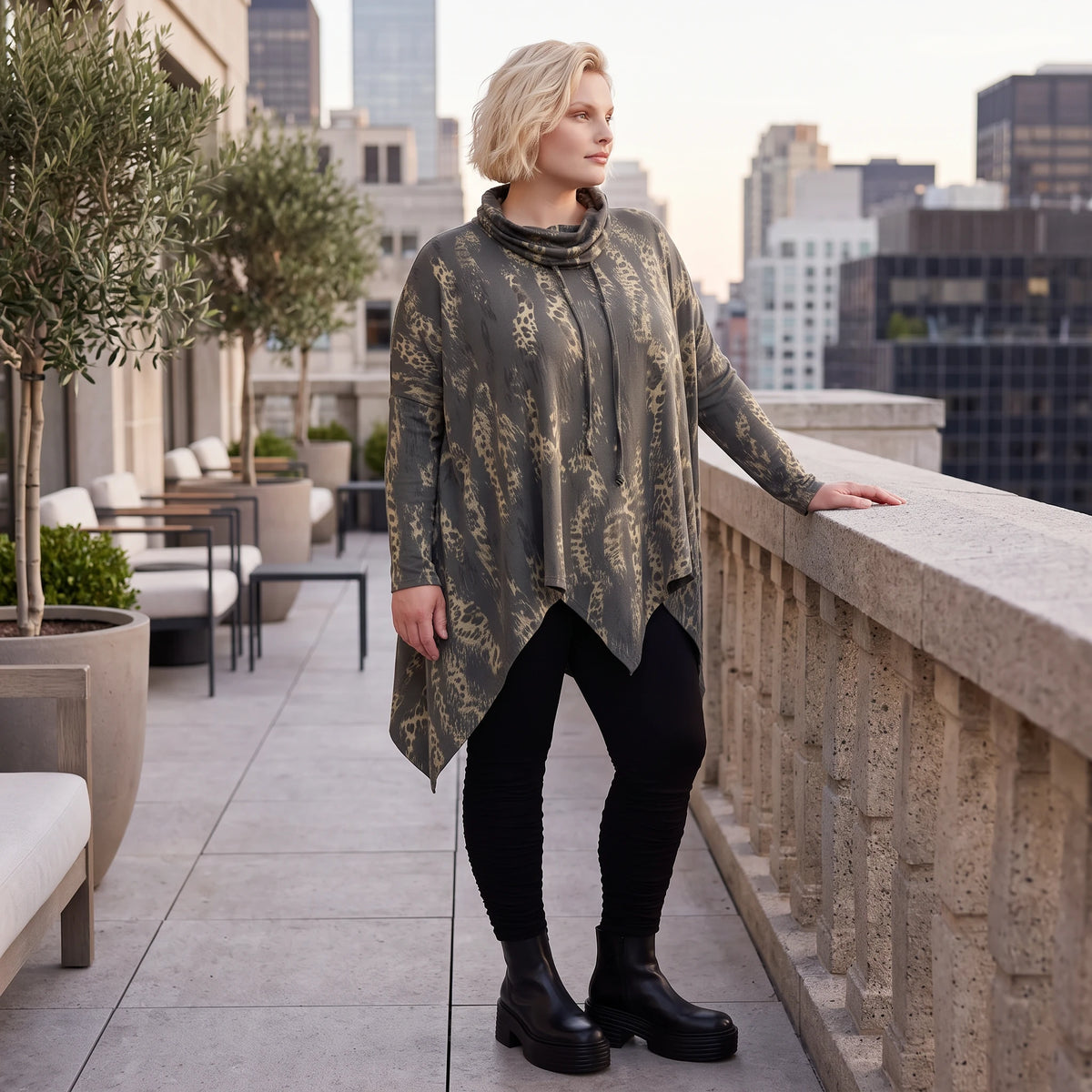 Wintershirt aus weichem Baumwolljersey mit Stretch in A-Linie Rollkragen mit Tunnelzug