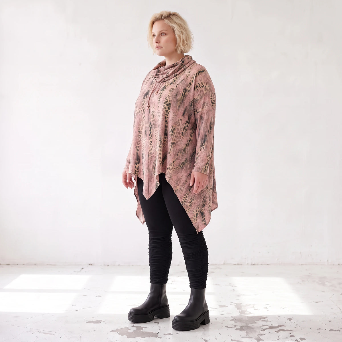 Wintershirt in Rosa/Beige mit Rollkragen Tunnelzug Zipfelsaum und Baumwolle A-Linie