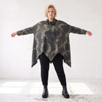 Langarmshirt aus Baumwolle in A-Linie Rollkragen Tunnelzug und asymmetrischem Zipfelsaum