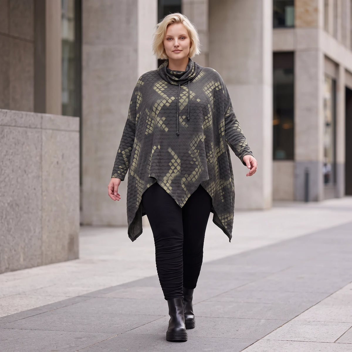 Langarmshirt aus Baumwolle in A-Linie Rollkragen Tunnelzug und asymmetrischem Zipfelsaum