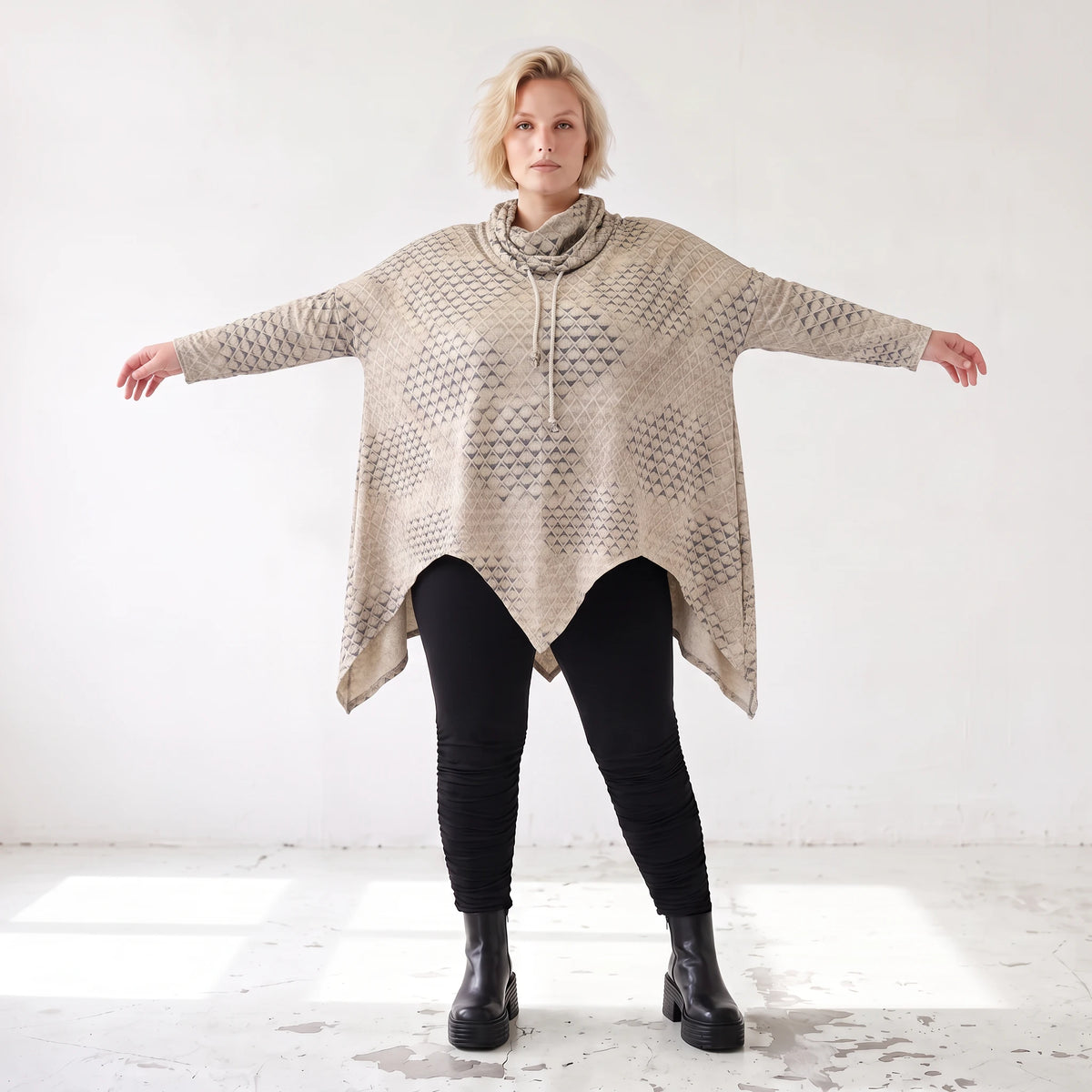 Baumwolljersey Langarmshirt in Beige/Grau mit Rollkragen A-Linie und asymmetrischem Saum