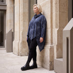 Blaues Langarmshirt aus Baumwolljersey in A-Linie mit Rollkragen Tunnelzug Zipfelsaum