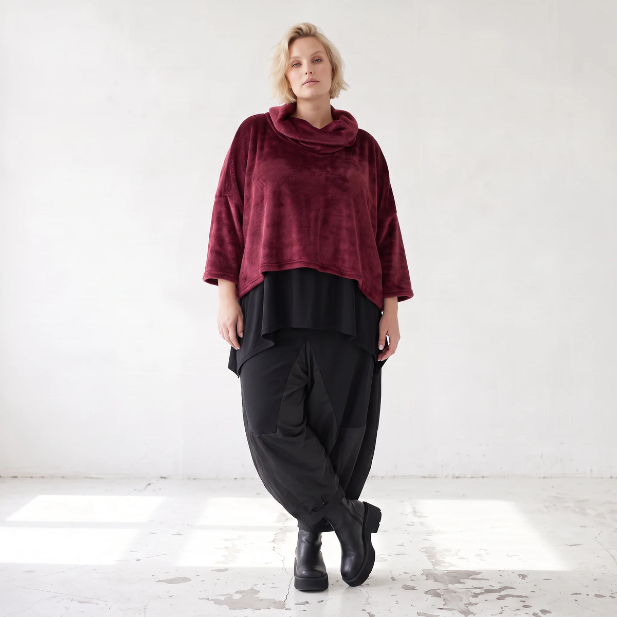 Kuscheliges Plüschshirt mit Rollkragen in kastiger Form weich warm und winterlich chic
