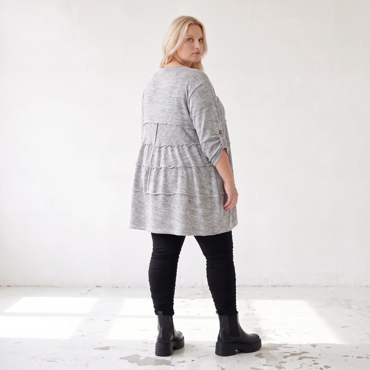 Silbernes Strickshirt in A-Linie aus weichem Stretchstoff warmes Basic für den Winter