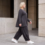 Schwarzes Langarmshirt aus Slinky in Glockenform mit Rundhalsausschnitt elastisch Basic