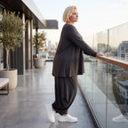Schwarzes Langarmshirt aus Slinky in Glockenform mit Rundhalsausschnitt elastisch Basic