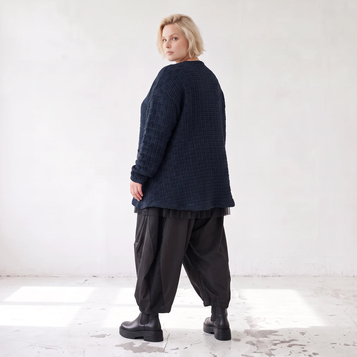 Marine Strickjacke in Glockenform mit Reißverschluss Taschen und softem Stretchmix