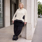 Cremefarbene Strickjacke in A-Linie mit Hemdkragen Knopfleiste Taschen Zipfelsaum
