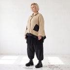 Beige Strickjacke in A-Linie mit Hemdkragen Zipfelsaum und warmem weichem Stretchgriff