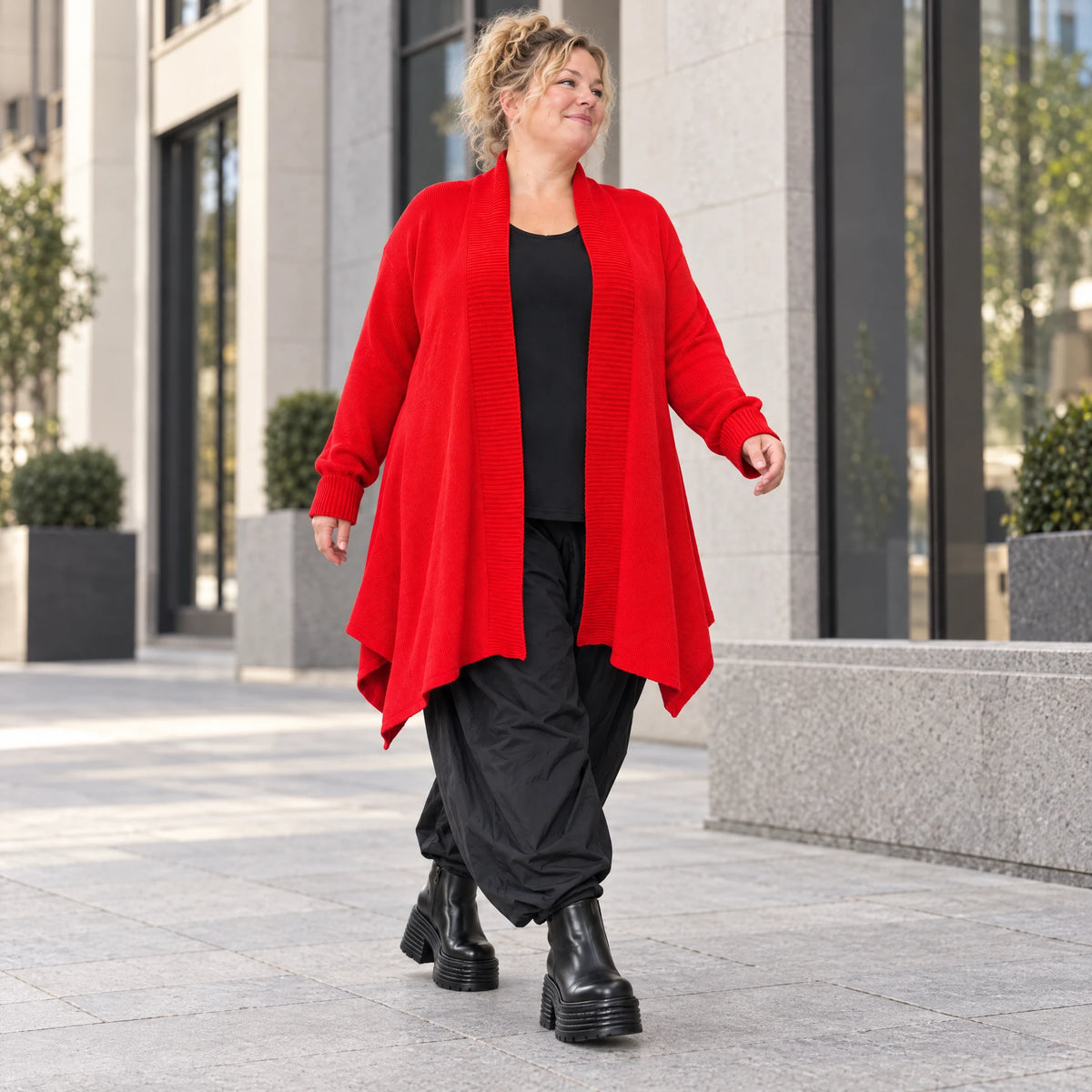 Cardigan aus reiner Baumwolle in A-Linie mit Stehkragen und Seitennahttaschen