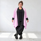 Strickcardigan aus Baumwolle in A-Linie mit Stehkragen und Memorytaft ohne Verschluss