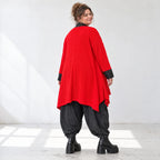 Roter Baumwollcardigan in Glockenform mit Stehkragen ohne Verschluss weich und winterlich
